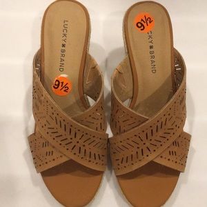 Lucky brand size 91/2 wedge